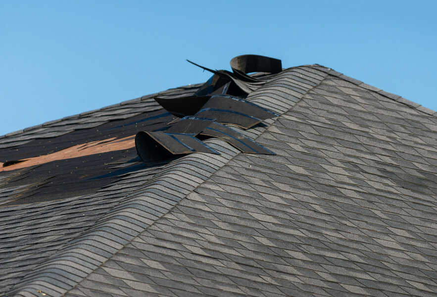 8 Signs of Roof Damage That Require Professional Repairs
