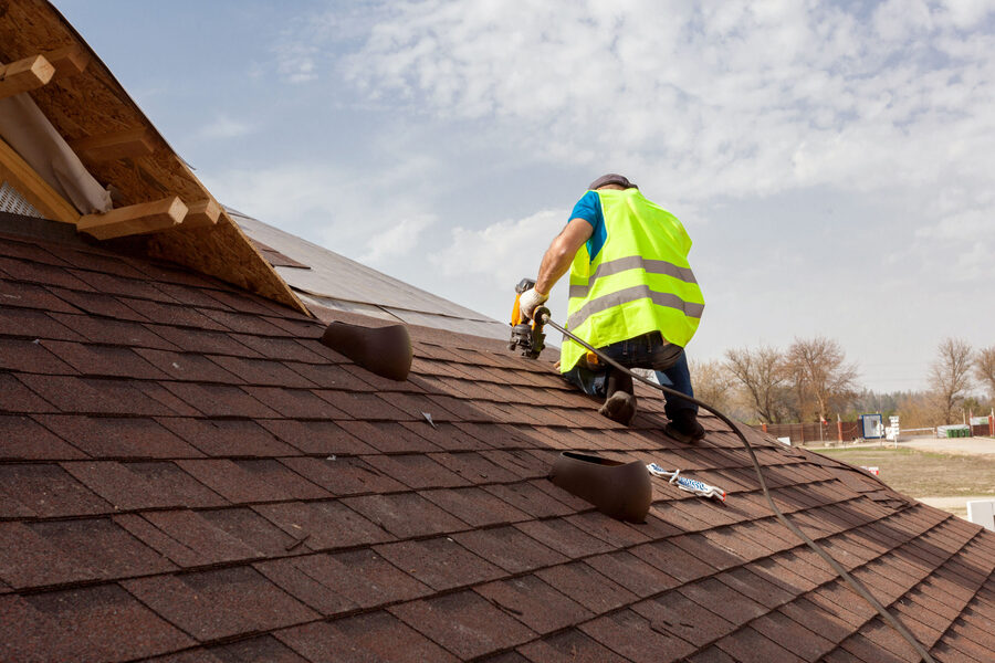 10 Tips to Choose the Right Roofing Contractor for Your Home